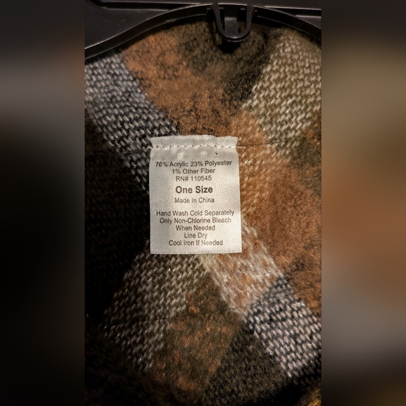 Plaid Ruana - Picture 3 of 3